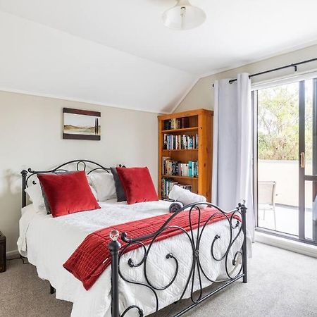 Quiet And Cosy Apartment Waikanae Ngoại thất bức ảnh
