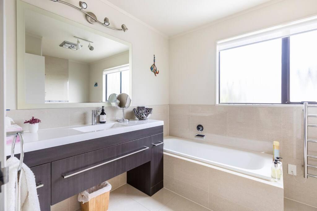 Quiet And Cosy Apartment Waikanae Ngoại thất bức ảnh